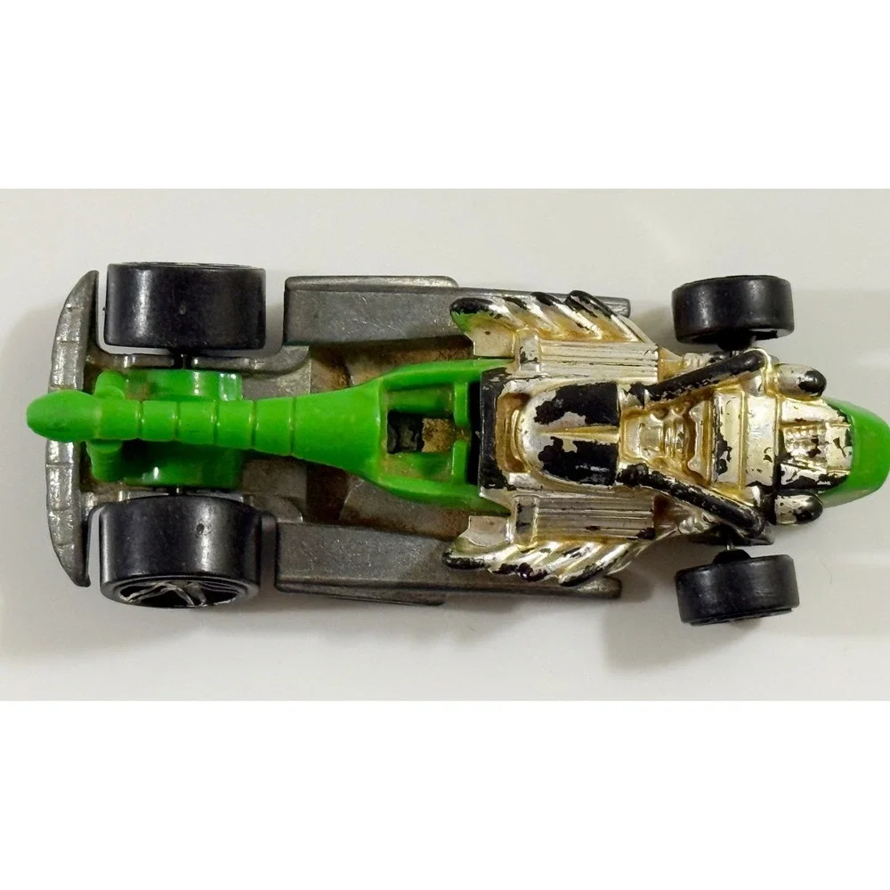 Hot Wheels Ratified Toy Car Kids 1:64 Green Chrome Engine 2004 Mattel Thailand